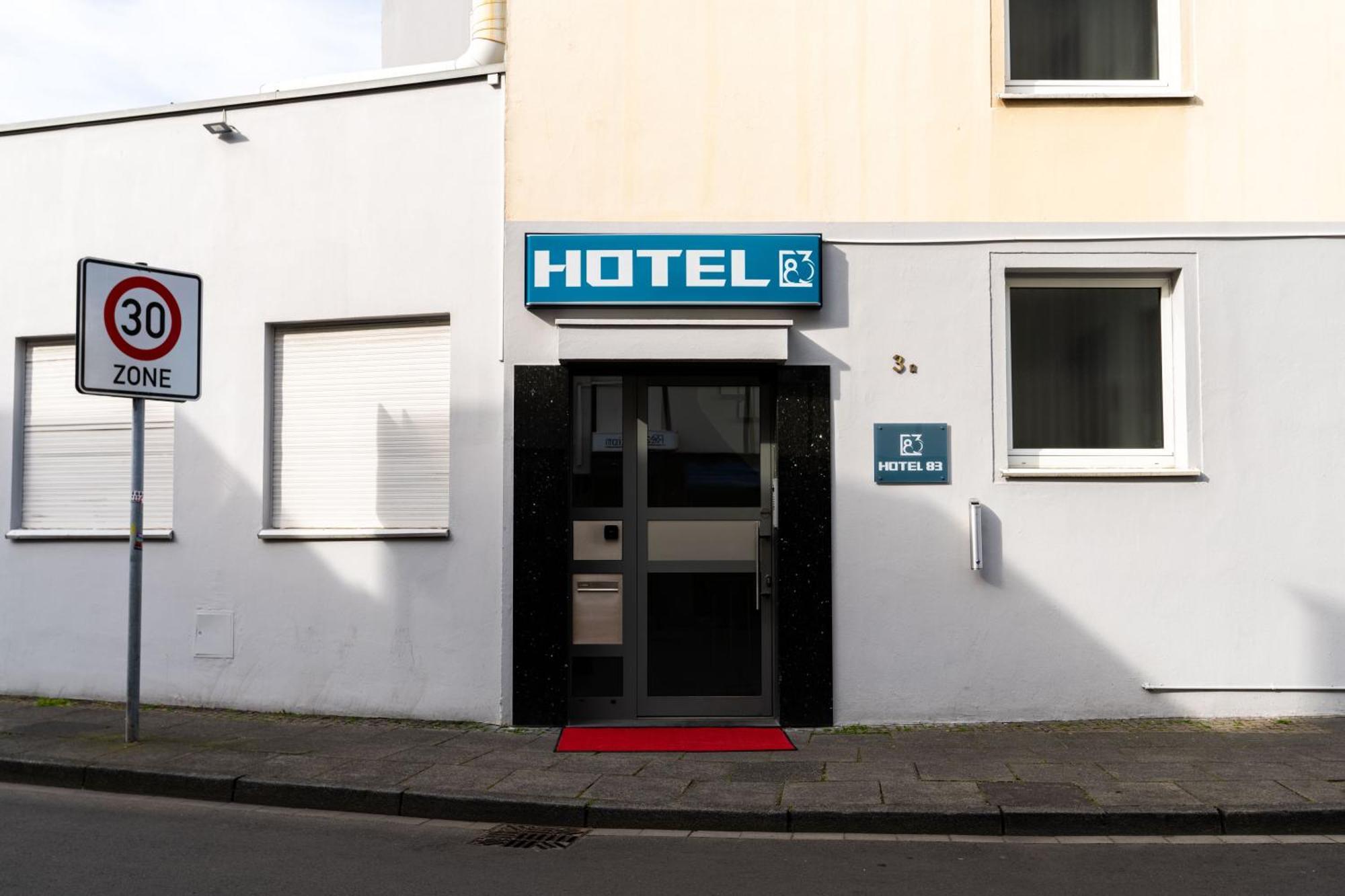 83 Hotel